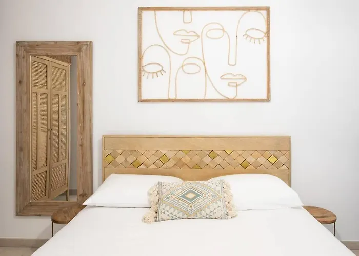 Apartamento A12 - 1 Bdr Centre Train Station 5 Min Sea - Ac, Parking & Terrace *