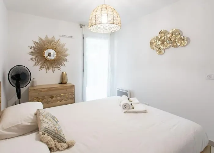 A12 - 1 Bdr Centre Train Station 5 Min Sea - Ac, Parking & Terrace Apartamento *