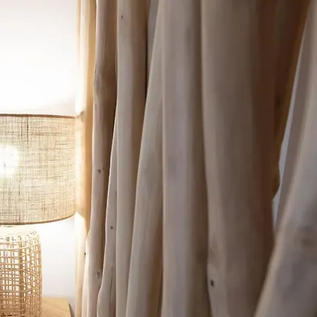 아파트 A12 -staywiz Us - 1 Bdr Centre Train Station 5 Min Sea - Ac, Parking & Terrace